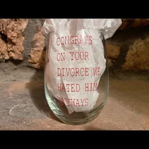 Funny wine glass nwot ⭐️